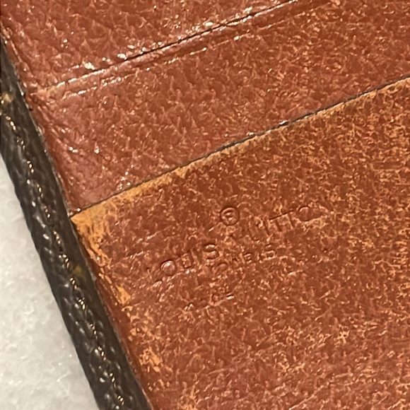 LV Monogram Wallet - Picture 2 of 12